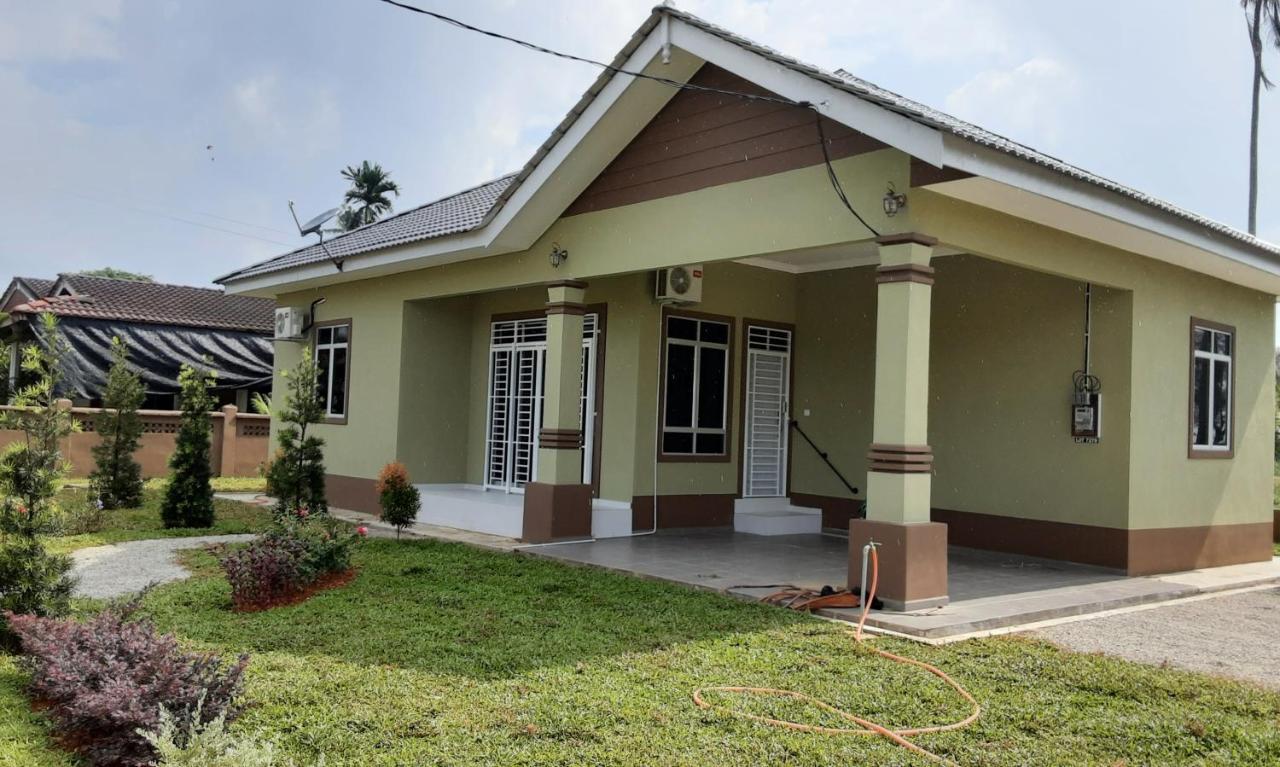 Villa Hijau Guest House Kampong Sura Tengah Exterior photo